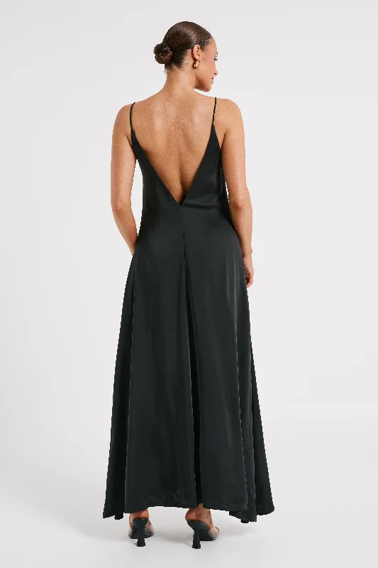 beatrice-flowy-maxi-dress-black