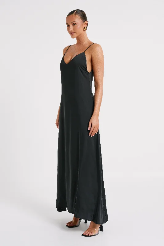 beatrice-flowy-maxi-dress-black