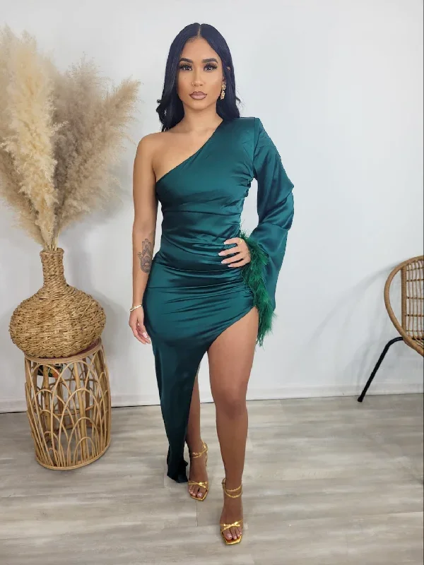 Regal Effect Feather Sleeve Midi Dress (Hunter Green)