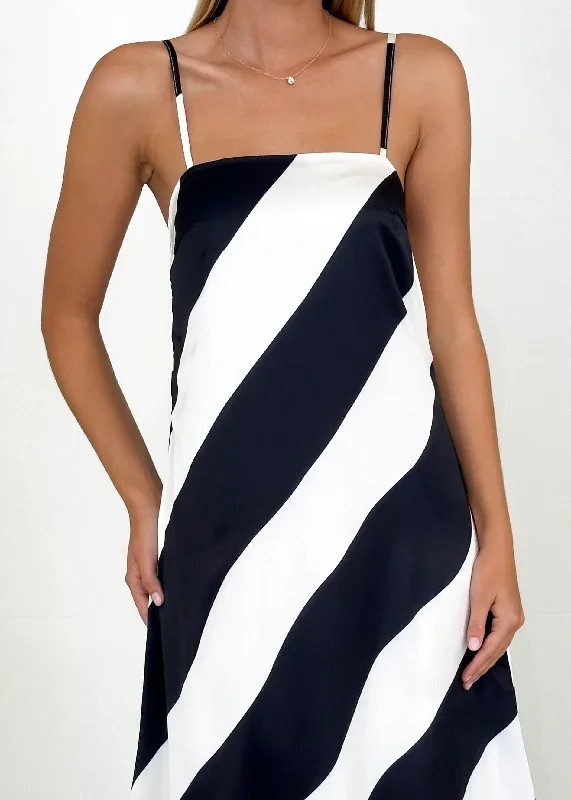 kaela-maxi-dress-black-stripe