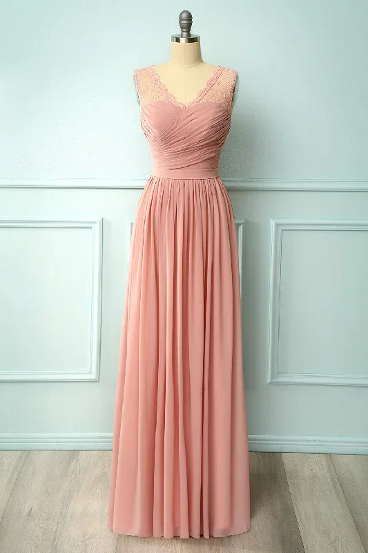 Robe en dentelle à volants blush