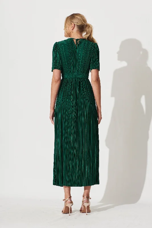 roseville-maxi-dress-in-emerald-plisse