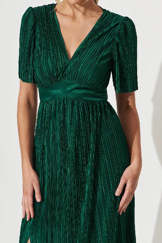 roseville-maxi-dress-in-emerald-plisse